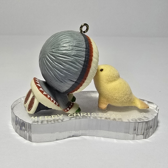 Hallmark 1983 Frosty Friends Keepsake Ornament 4th in Series Seal Eskimo QX4007 - Picture 4 of 10